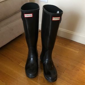Hunter Tall High Gloss Rain Boot in Black